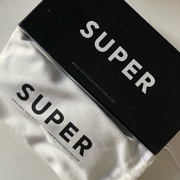 SUPER RETRO FUTURE Sunglasses - Picture 2 of 4